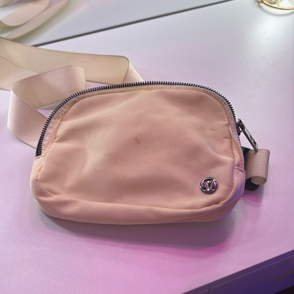 CREAM LULULEMON BELT BAG
